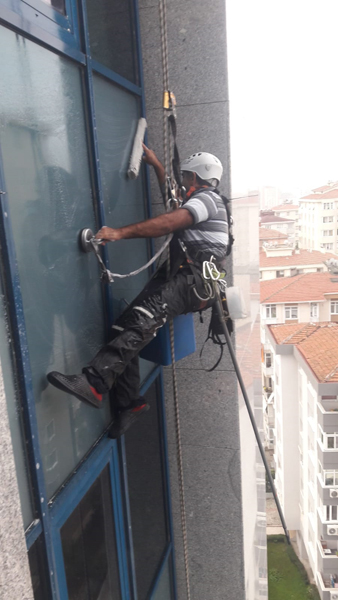 endüstriyel dağcılık, metropol dağcıları, yüksek işler, rope access, iple erişim, Endüstriyel Dağcılık firmaları, Endüstriyel DAĞCILIK, Atek iple Erişim, İple erişim firmaları, İple erişim teknisyeni, İple erişim istanbul, dış cephe cam temizliği, dış cephe temizliği, cam yüzey temizliği, İple Erişim Hizmetleri, endüstriyel temizlik, camcı dağcı, endüstriyel iple erişim